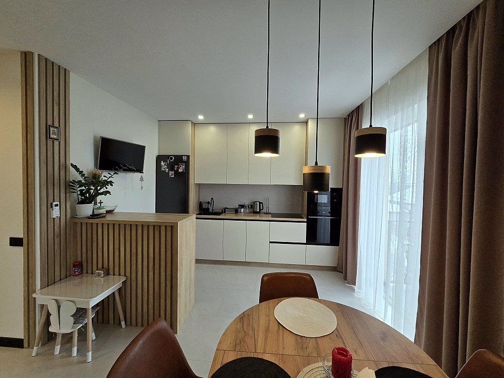 2-кімн квартира з ремонтом і видом на Карпати ЖК Садовий вул.Загорська Ужгород - изображение 1