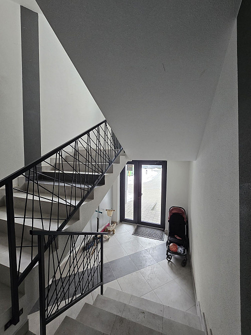 2-кімн квартира з ремонтом і видом на Карпати ЖК Садовий вул.Загорська Ужгород - изображение 4