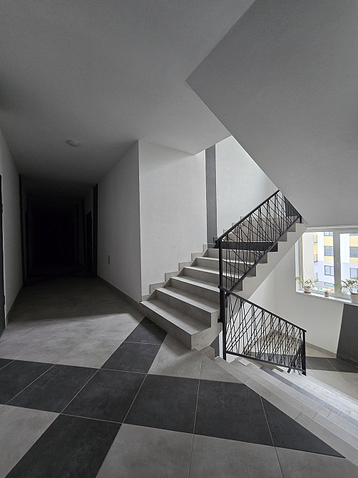 2-кімн квартира з ремонтом і видом на Карпати ЖК Садовий вул.Загорська Ужгород - изображение 5