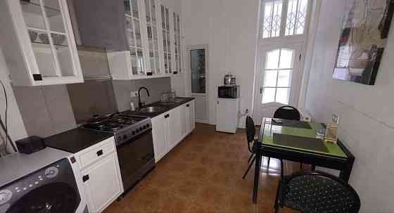 2 кім. Австрійський  напівлюкс   у самому центрі міста Черновцы