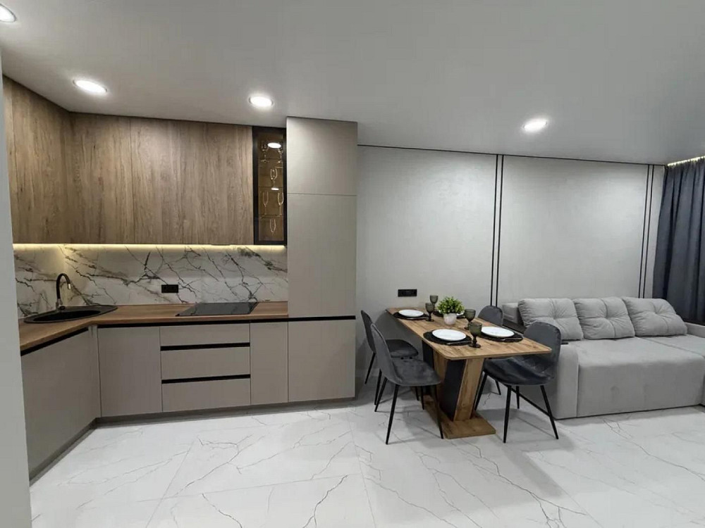 Світла та затишна 1-к квартира з сучасним ремонтом ЖК Варшавський 3 Kyiv - photo 1