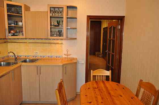 Продаж трикімнатної квартири, метро , ремонт, вул. Левка Лукʼяненка 29 Kyiv