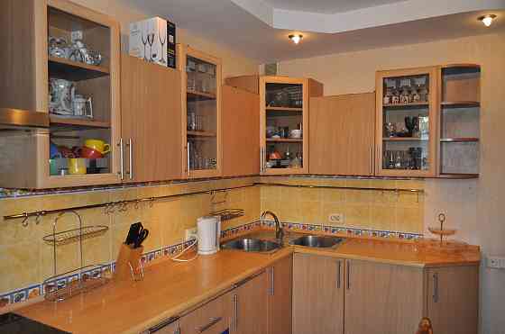 Продаж трикімнатної квартири, метро , ремонт, вул. Левка Лукʼяненка 29 Kyiv