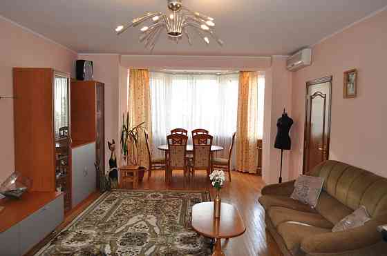 Продаж трикімнатної квартири, метро , ремонт, вул. Левка Лукʼяненка 29 Kyiv