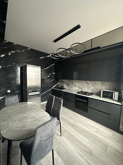 Продам 2к сталінку в центрі площа Визволення 2 Кривий Ріг - зображення 2