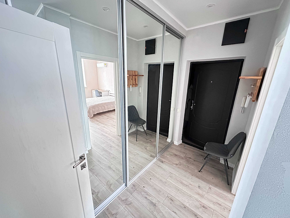 1-кімнатна квартира з капітальним ремонтом — південна сторона! Чорноморськ - зображення 2