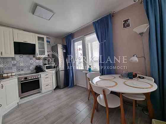 Продаж 1 кімнат кв ЖК Патріотика Гмирі 12-б Генератор Позняки Осокорки Kyiv