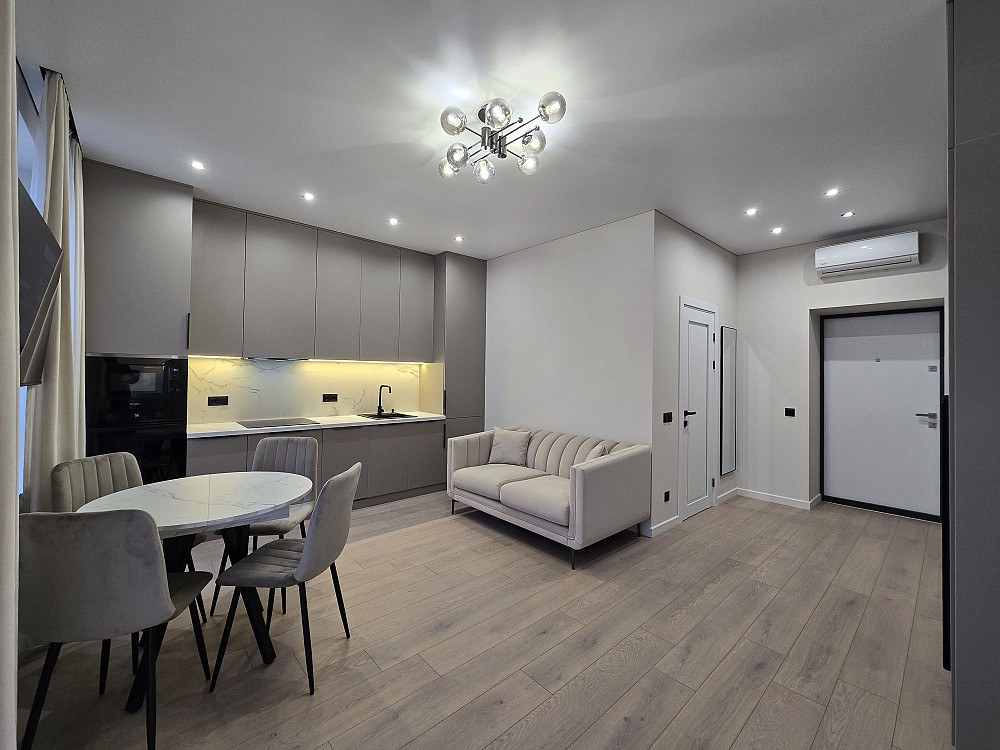 Простора 1-кімнатна квартира з кухнею-студією / ЖК «Квадрат» Ужгород - изображение 6