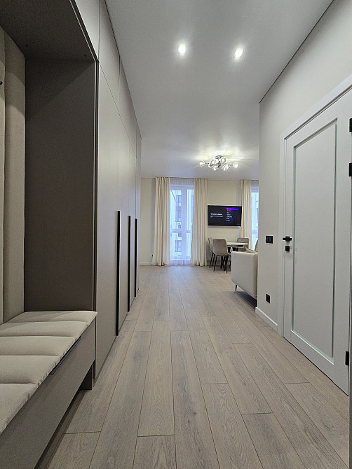 Простора 1-кімнатна квартира з кухнею-студією / ЖК «Квадрат» Ужгород - изображение 2