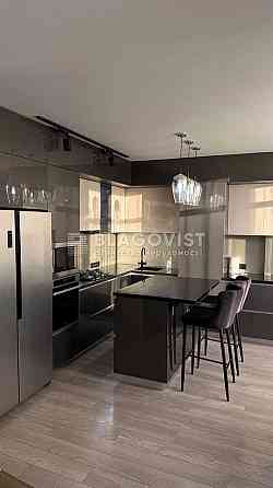 2 кім перероблена в велику однокімнатну з кухнею студією ParkLand газ Kyiv