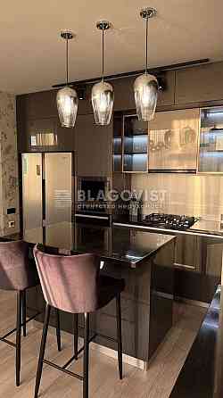 2 кім перероблена в велику однокімнатну з кухнею студією ParkLand газ Kyiv