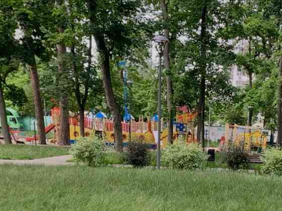 Продаж 4к квартири 122 кв. м на вул. Михайла Котельникова 35 Kyiv