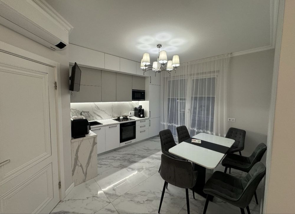 Продається 2-х кімнатна квартира в новобудові у тихому районі міста Ужгород - изображение 1