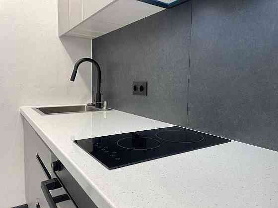 Ціну тимчасово знижено|Простора студія з відокремленою спальною зоною Ирпень