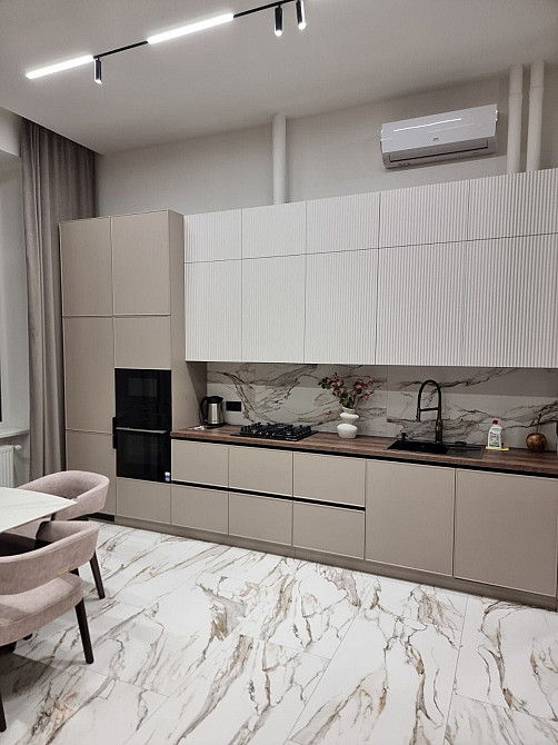 Продаж Супер квартири в Центрі Lviv - photo 2