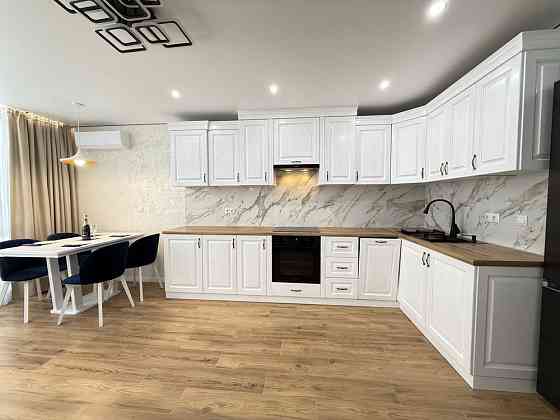 Стильна квартира з басейном на даху в ЖК Manhattan Up Ивано-Франковск