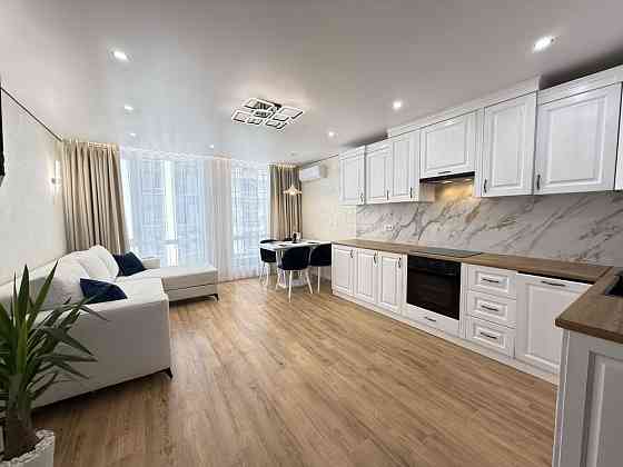 Стильна квартира з басейном на даху в ЖК Manhattan Up Ивано-Франковск