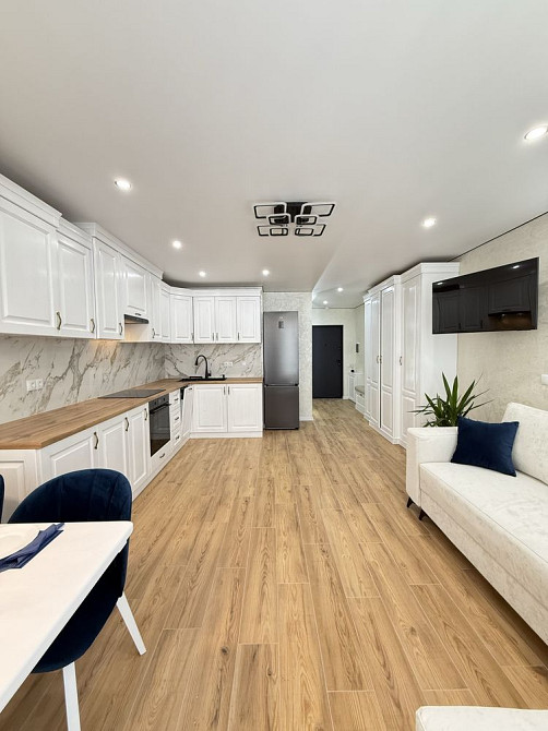 Стильна квартира з басейном на даху в ЖК Manhattan Up Ивано-Франковск - изображение 7