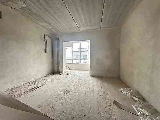 Двокімнатна в зданому ЖК біля озера Крихівці