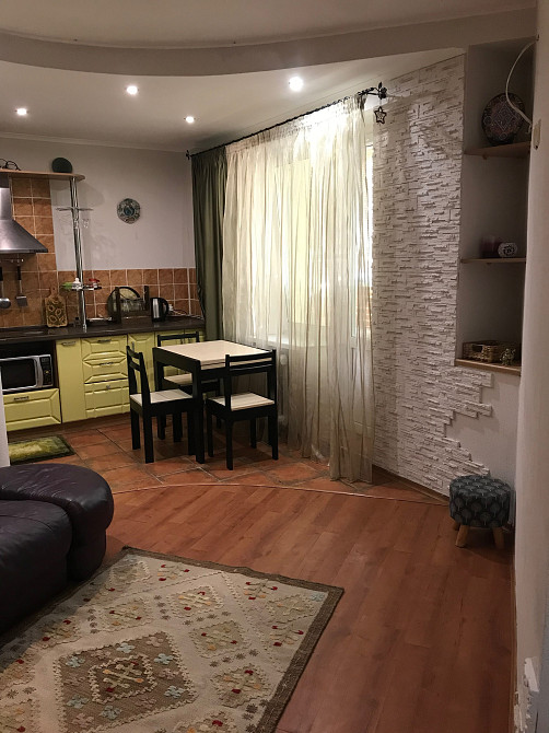 Здамо в довгострокову оренду велику квартиру в Святошиинському районі Киев - изображение 1