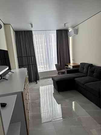 ЖК " Автограф".  Мстиславича (Жмаченка ). Поруч метро Дарниця. Киев