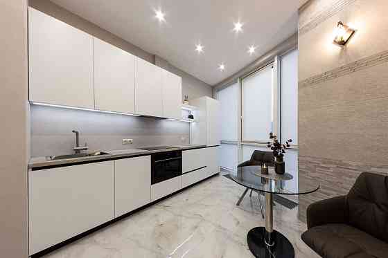 Без%. ж/к "SMART PLAZA POLYTECH".Берестейский просп.26А. Центр. м. КПИ Киев