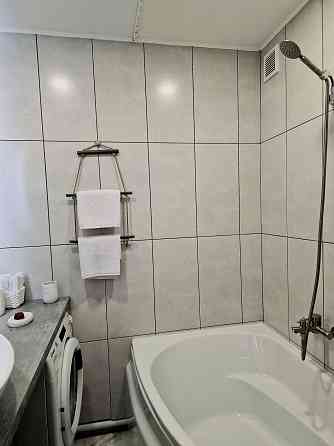 Оренда 2-кімнатної з ремонтом, поруч Варшавський ЖК Київ