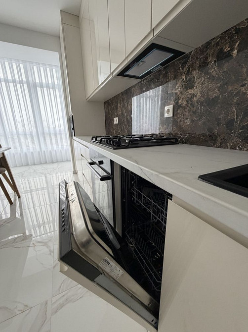 Оренда квартири в центральній частині міста Івано-Франківськ - зображення 1