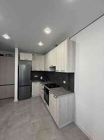 Оренда 1-но кім квартири на вул Роксоляни в новобудові Трайден Львов