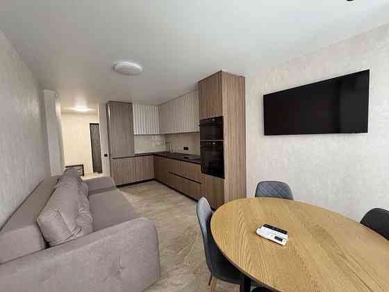 1-кімнатна квартира Максимовича 32Б. Є генератор Київ