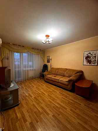 Оренда квартири біля метро Харківська , Ревуцького 42 Київ