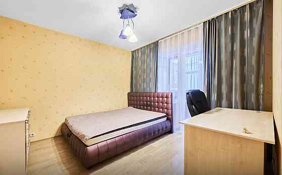 Здається простора двокімнатна квартира біля МЕТРО ОСОКОРКИ Киев