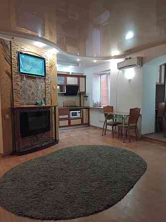 Двушка студия центр на  Захистникив Mykolaiv