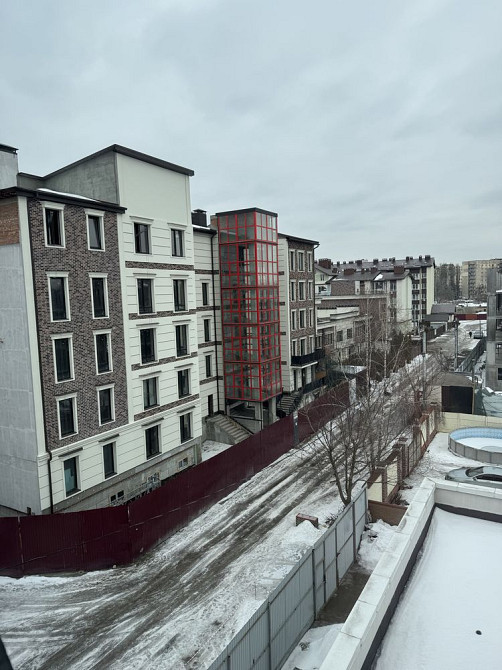 Однокімнатна простора квартира Теремки Жуляни Київ - зображення 3