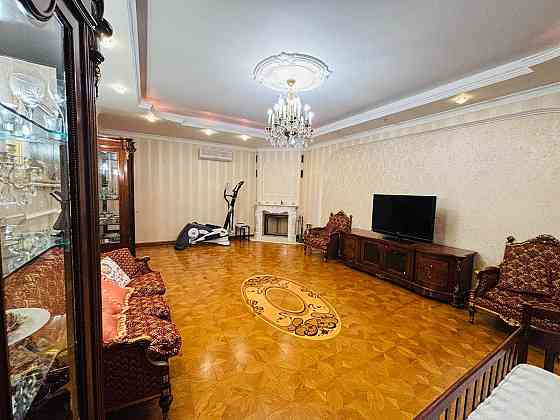 Лесі Українки 23а здам 3-кімн. квартиру довгост-во Печерськ Киев