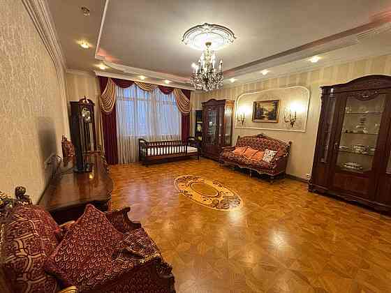 Лесі Українки 23а здам 3-кімн. квартиру довгост-во Печерськ Киев