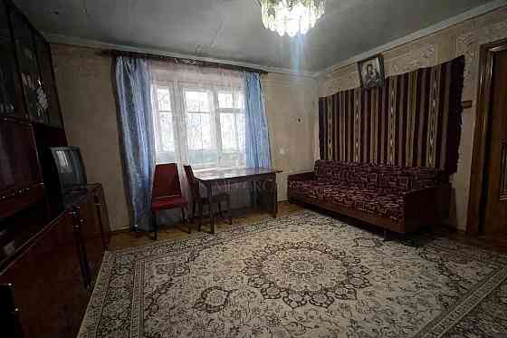 Продається трикімнатна квартира р-н Софіївка, біля АТБ. Івано-Франківськ