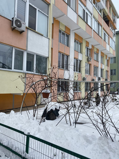 Бровари . 1кім. 37кв.в Перемога (Сумська обл.) - зображення 1