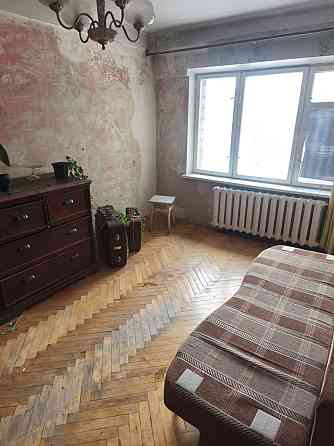 Продам двухкомнатную квартиру, Голосеевский район, метро Голосеево Киев