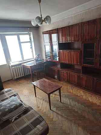 Продам двухкомнатную квартиру, Голосеевский район, метро Голосеево Киев