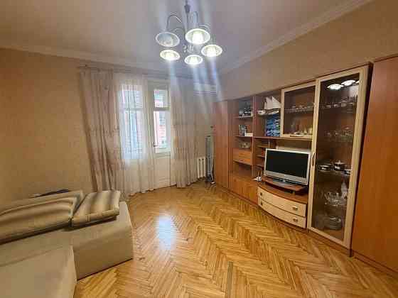 Однокімнатна сталінка у центрі. 3 квартали від Дерибасівької та Горсад Одеса