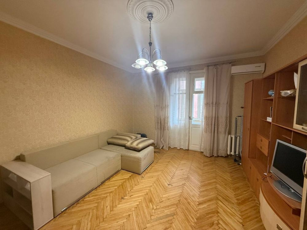 Однокімнатна сталінка у центрі. 3 квартали від Дерибасівької та Горсад Одеса - зображення 1