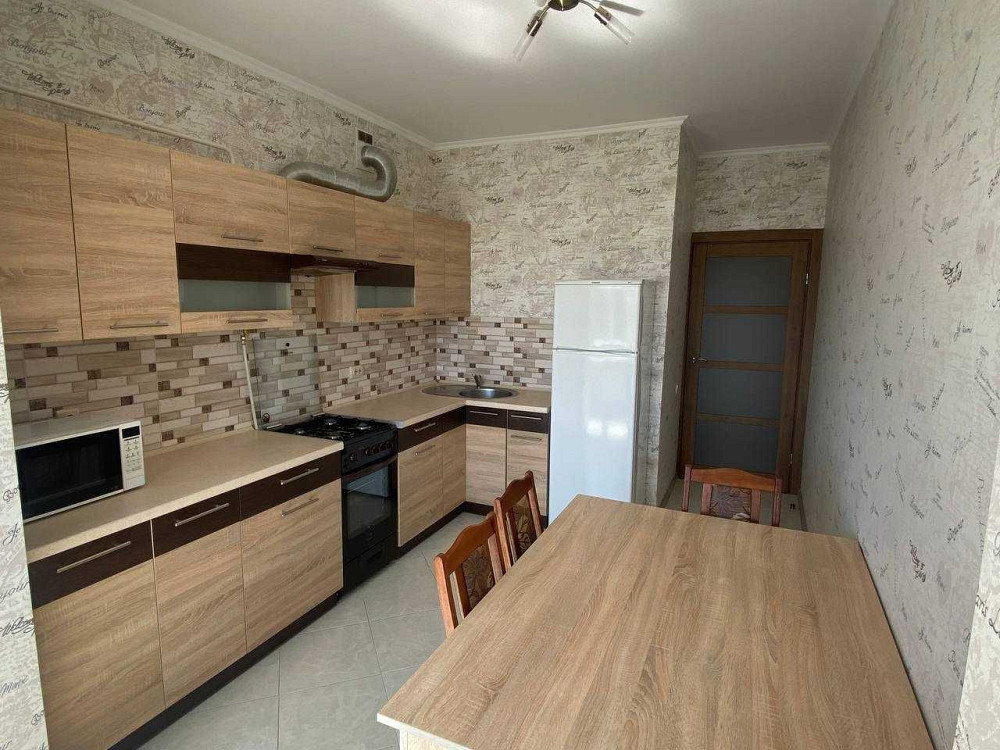 Без Комісії центр Здається в оренду 1 кімнатна квартира Набережна 8а Луцк - изображение 3