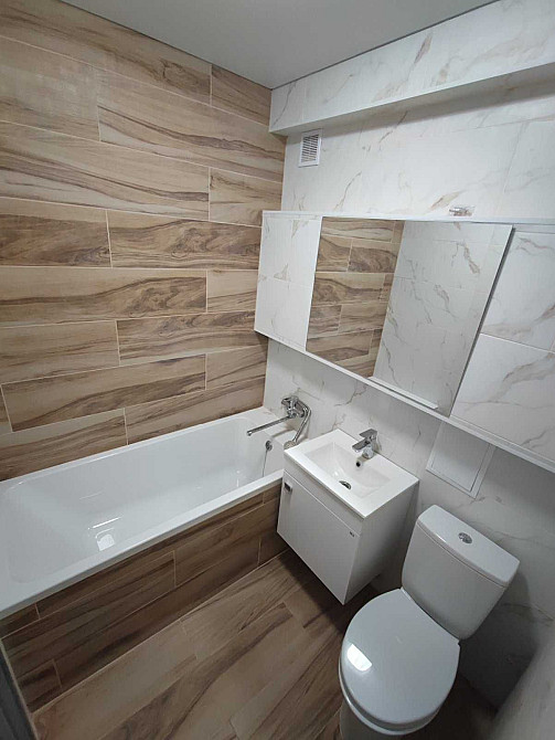 Двох кімнатна, в центрі, ціна топ, встигни придбати Хмельницкий - изображение 1