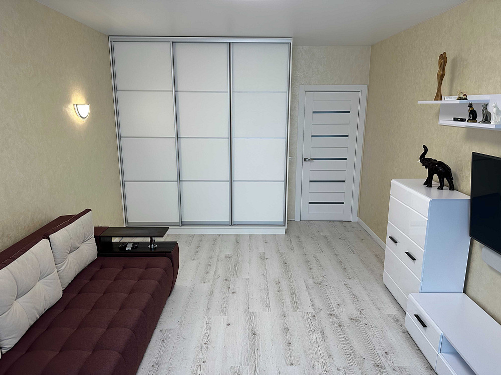 Є Оселя Держ Програми Ірпінь вул Соборна 118-Ринок-3/10пов -108 000у.е Ирпень - изображение 1