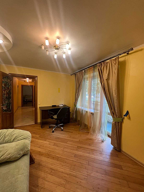 Оренда дуже гарної просторої квартири на вулиці Пасічна Львов - изображение 4