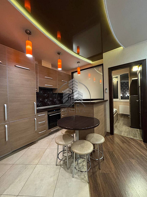 Оренда 2-кімнатної квартири з кухнею-студією пр. Чорновола біля Арсену Львов - изображение 1