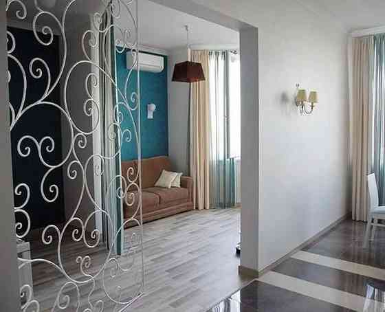 Здам 1 кімнатну простору квартиру на Фонтані Одесса