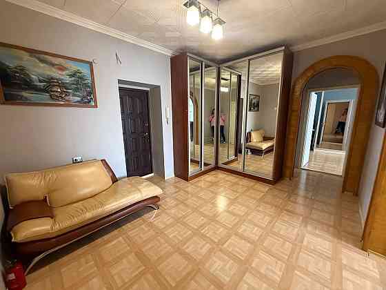 Продам 2 к кв на Робочій цегляний будинок Днепр