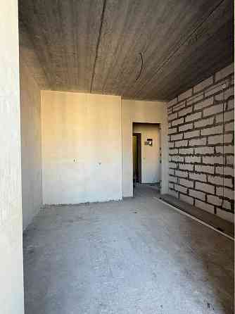 Новобудова біля озера, велика кухня та гарний будинок. ід 42507 Хмельницкий